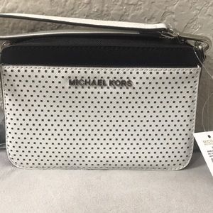 Michael Kors Wristlet🔥